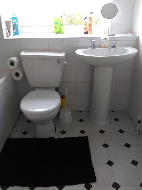 מילטון קינס Carters Guesthouse חדר תמונה